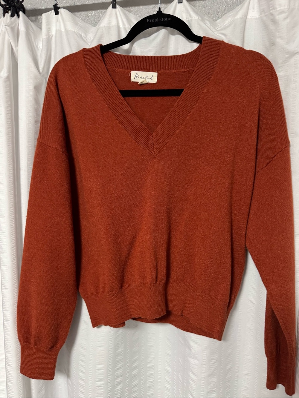 Women’s V-Neck Sweater, Size Large